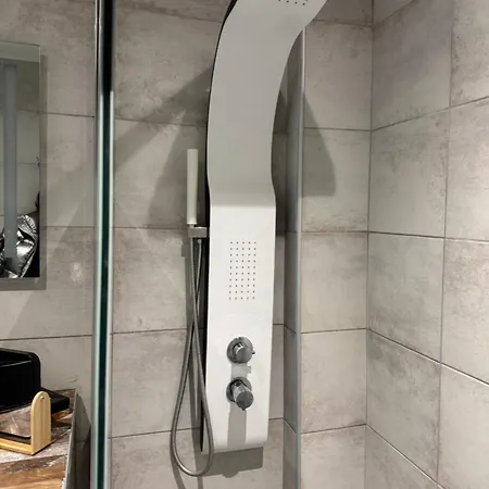 Previllage Red 7-8 Apartament