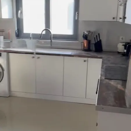 Previllage Red 7-8 Apartment *
