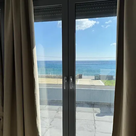 Previllage Red 7-8 Apartament