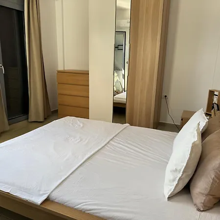 アパート Previllage Red 7-8 *