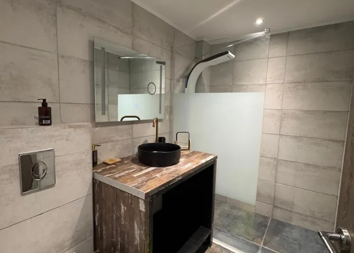 Apartamento Previllage Red 7-8 *